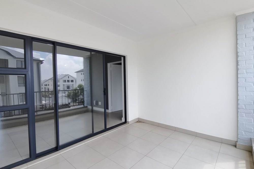 3 Bed Apartment in Greenstone Hill photo number 17