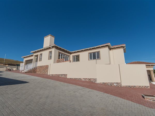 3 Bedroom Townhouse 3 Bedroom Townhouse