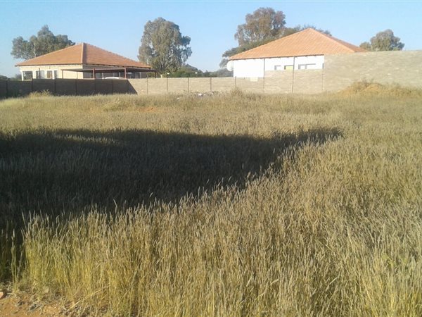 450 m² Land