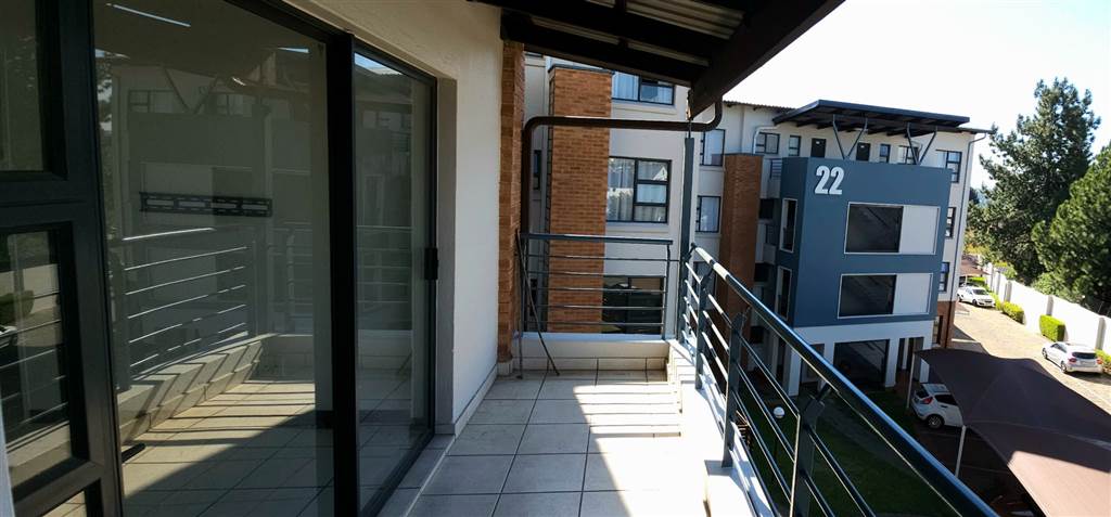 2 Bed Apartment in Greenstone Gate photo number 13