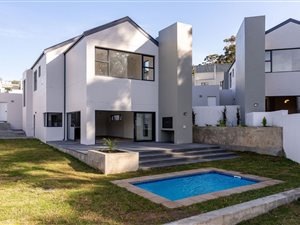 House in Hout Bay and surrounds