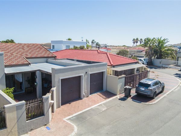 2 Bedroom House 2 Bedroom House