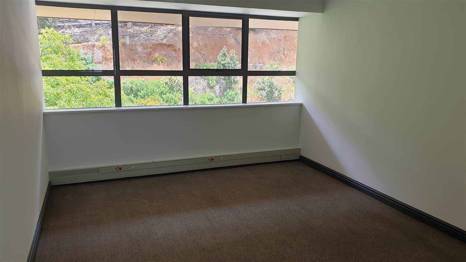 390  m² Commercial space in Plattekloof photo number 18