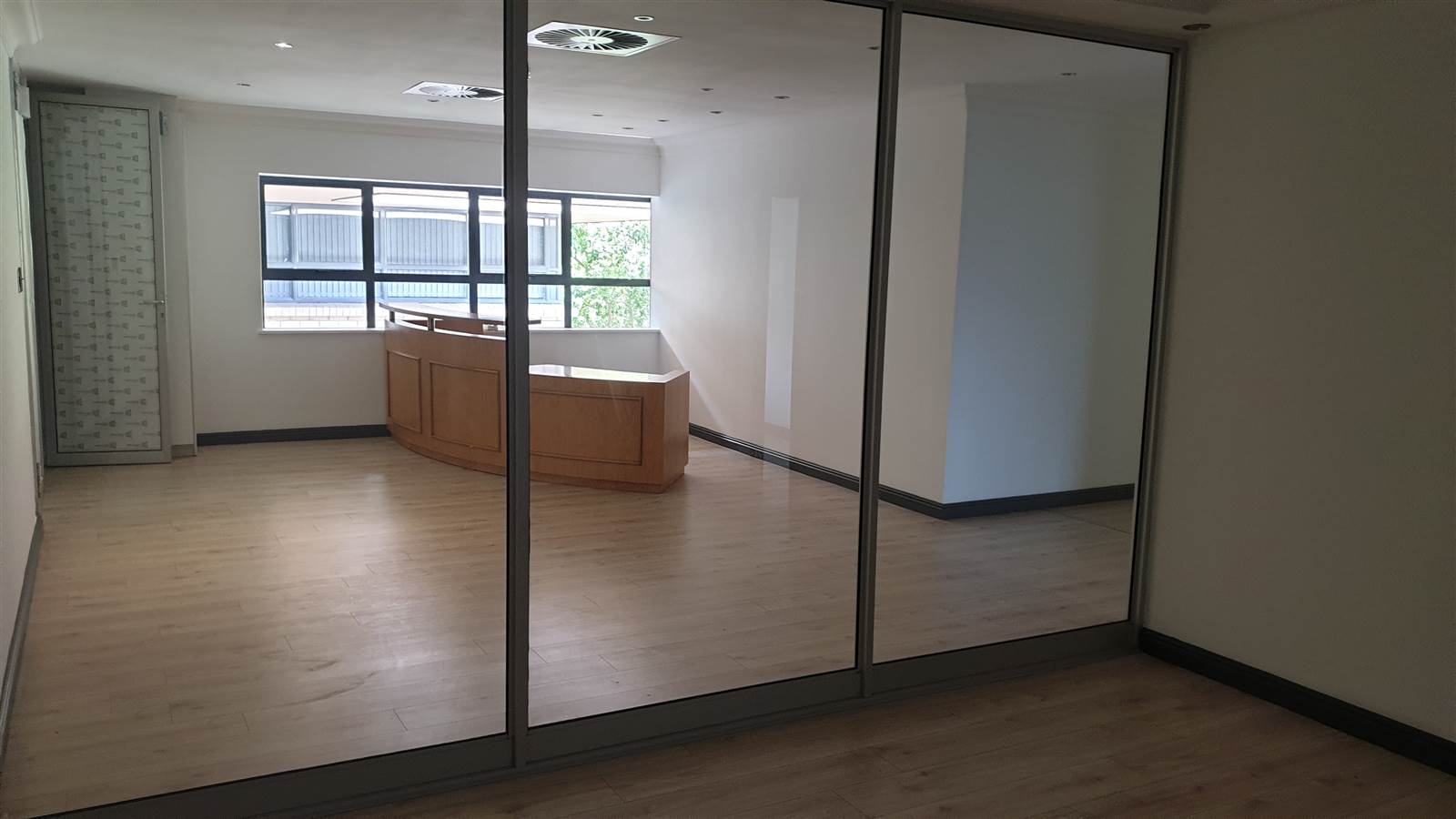 390  m² Commercial space in Plattekloof photo number 11