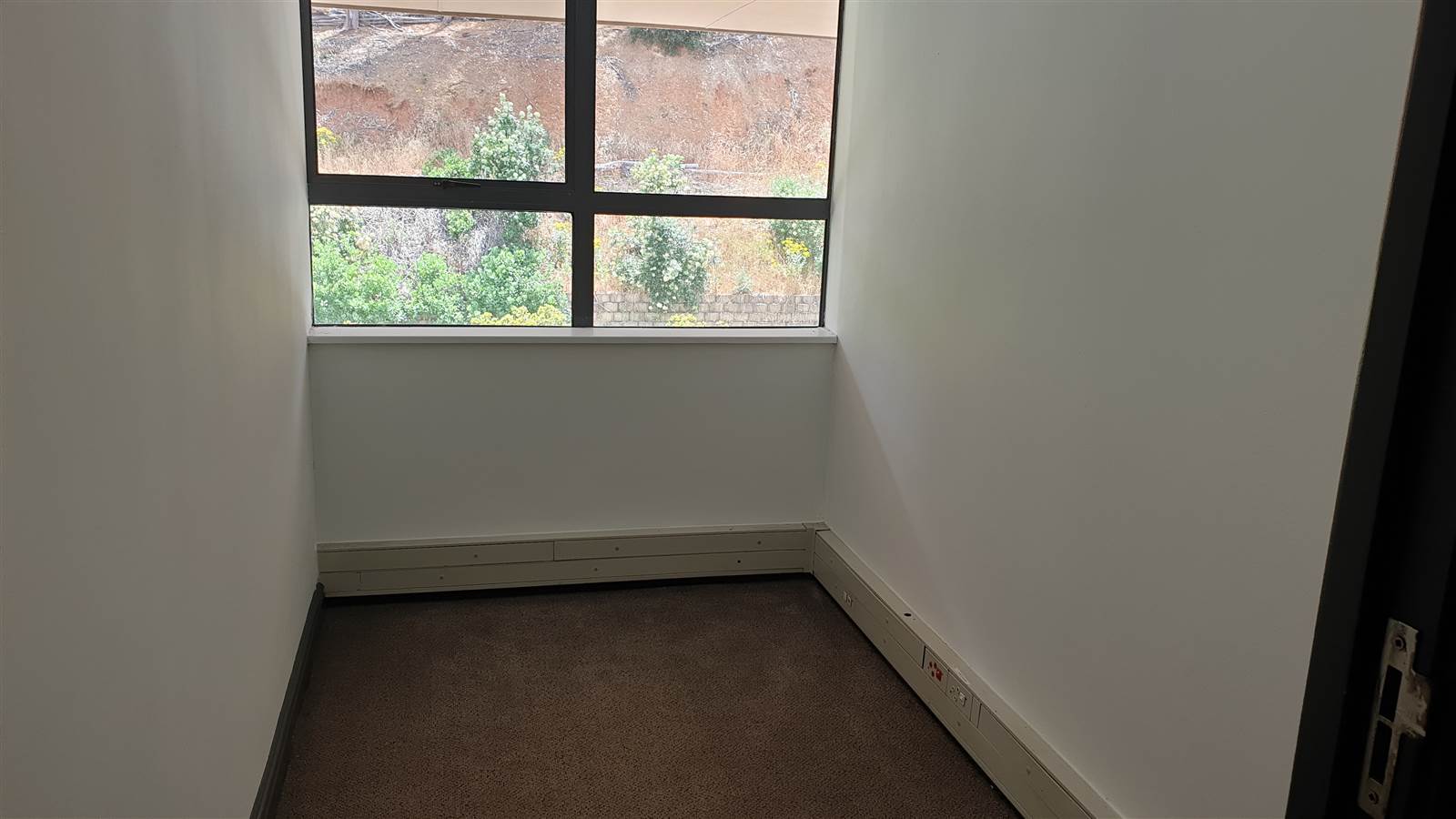 390  m² Commercial space in Plattekloof photo number 24