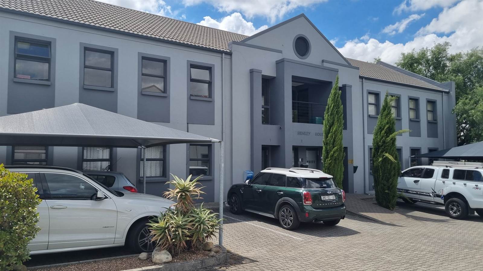 114  m² Commercial space in Durbanville Central photo number 1