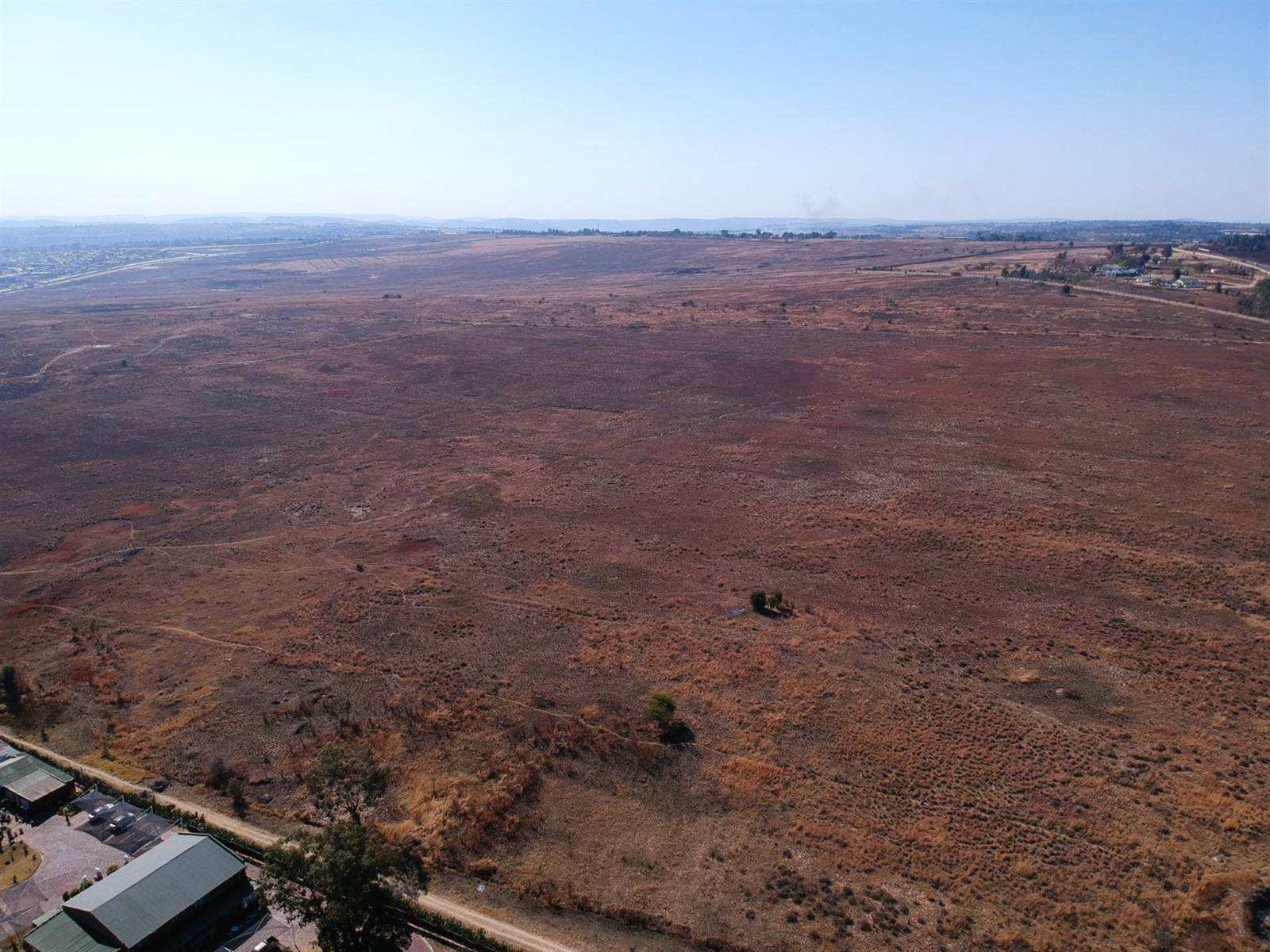 73 ha Land available in Kyalami photo number 5