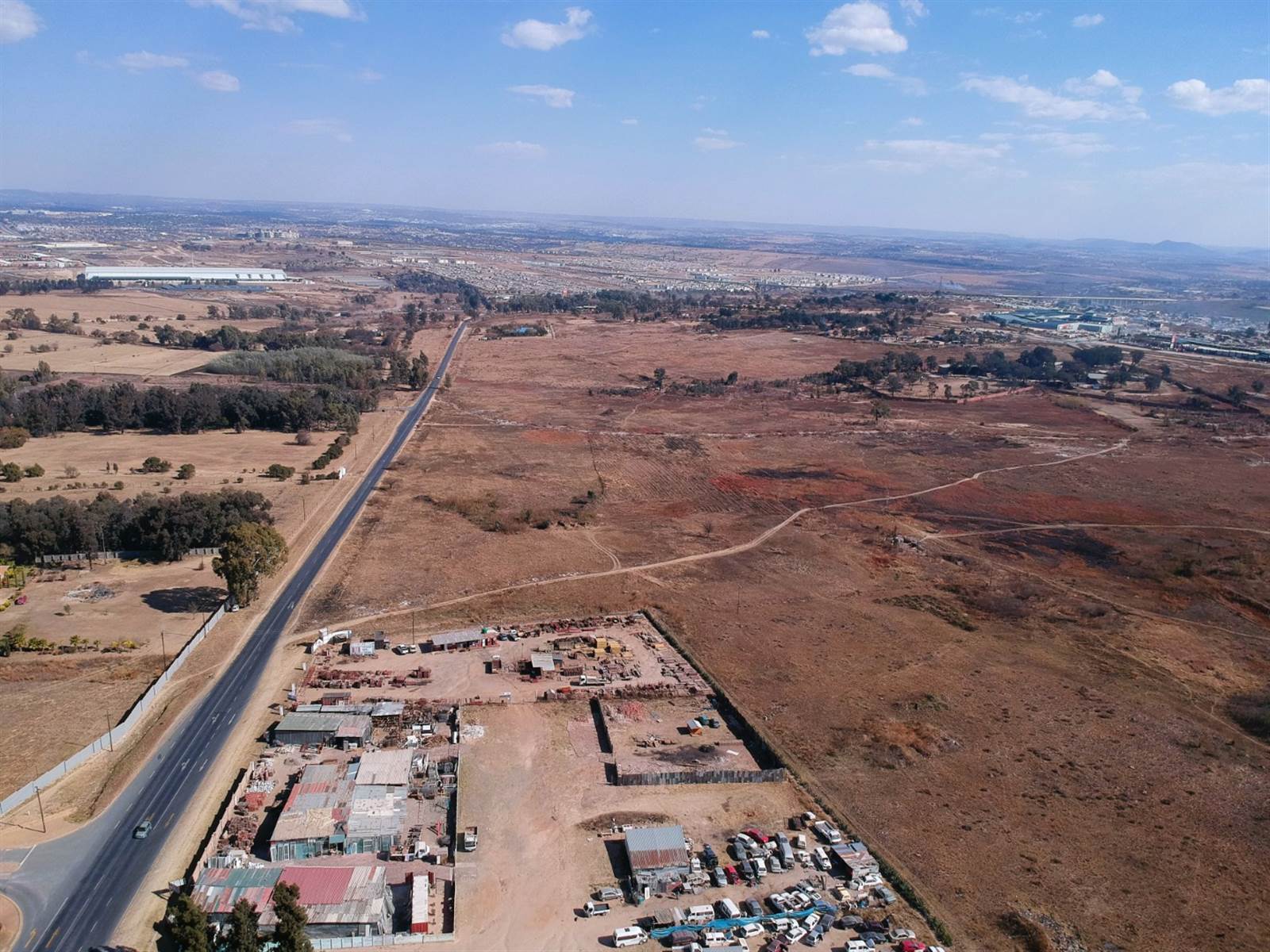 73 ha Land available in Kyalami photo number 1