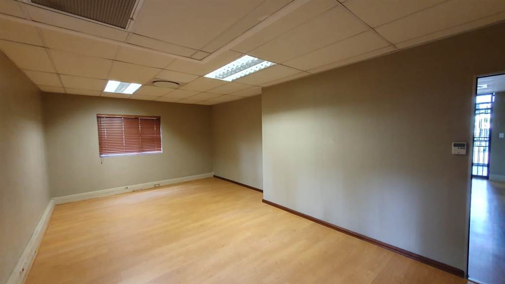 130  m² Commercial space in Arcadia photo number 4
