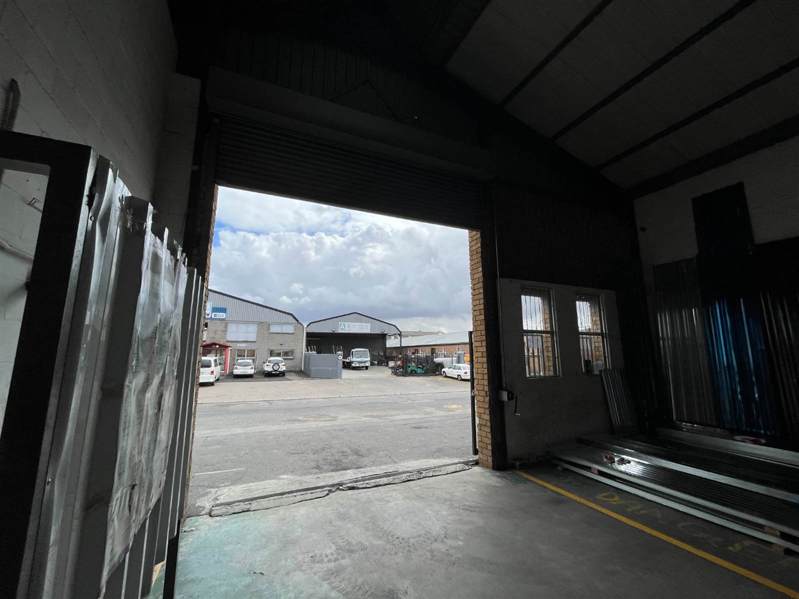 216  m² Commercial space in Bellville Central photo number 6