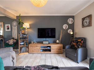 3.5 Bed Duplex in Sunningdale