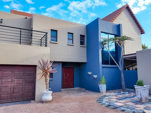 4 Bedroom House 4 Bedroom House