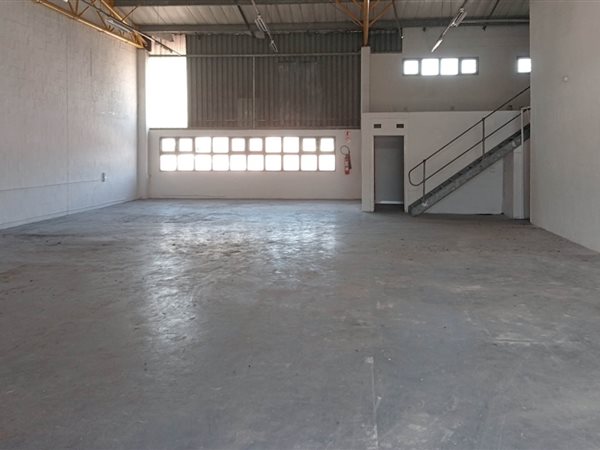 313  m² Industrial space