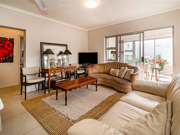 2 Bed Apartment in Gordons Bay Central