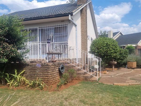 4 Bed House in Greenhills