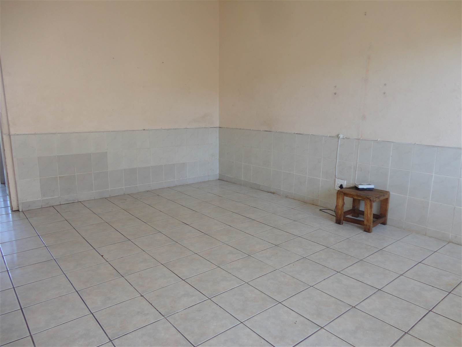 2 Bed Flat in Southernwood photo number 9