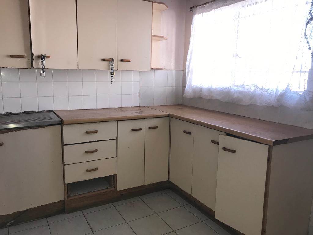 2 Bed Flat in Southernwood photo number 5