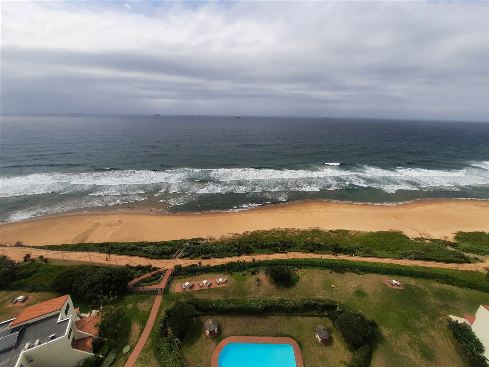 3 Bed Penthouse in Umhlanga Rocks photo number 27