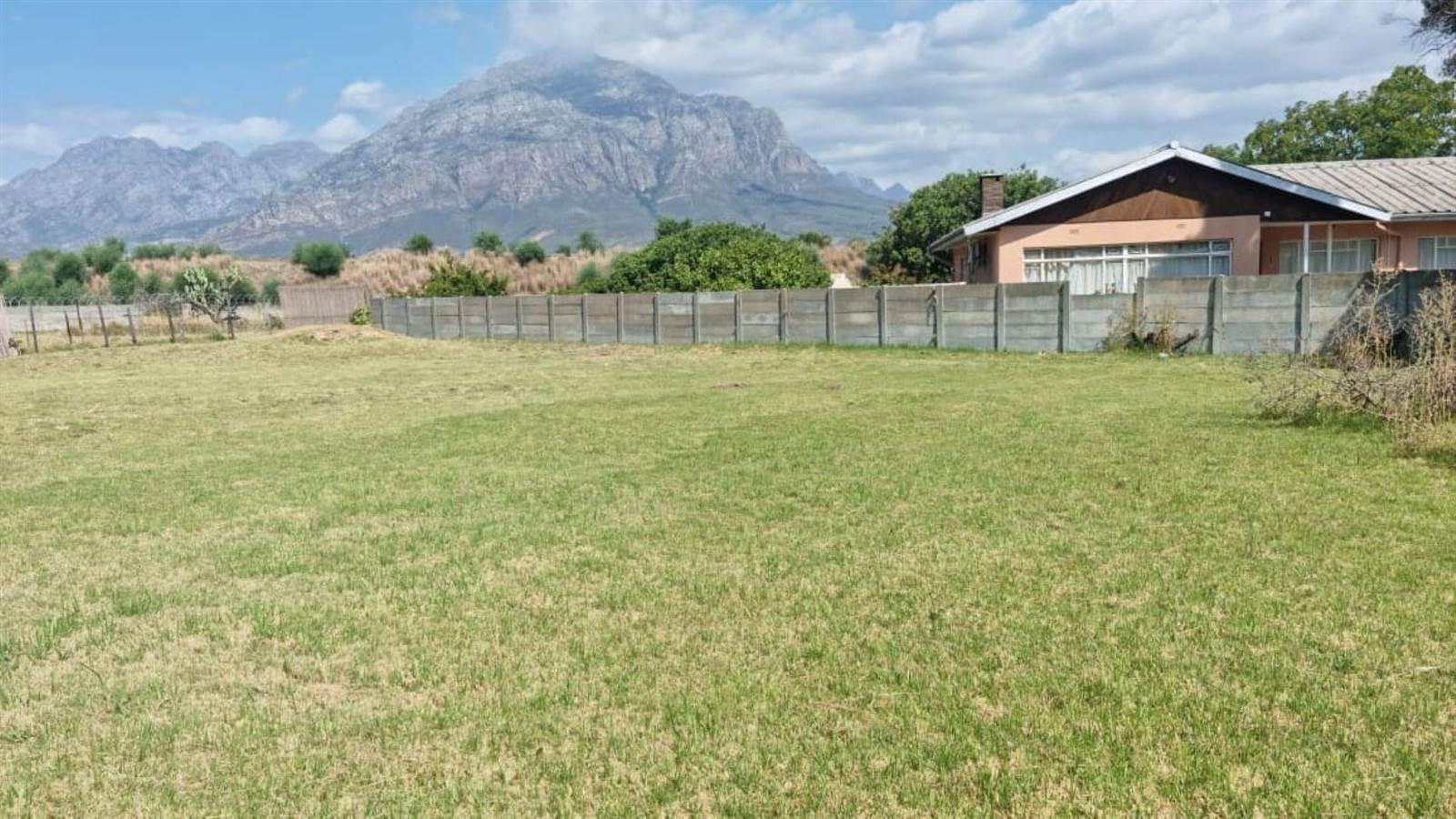 1487 m² Land available in Wolseley photo number 3