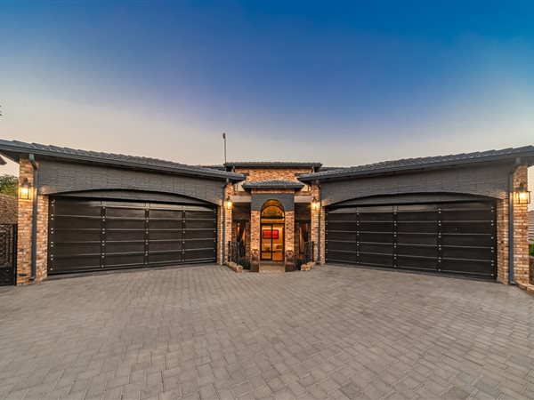7 Bedroom House 7 Bedroom House
