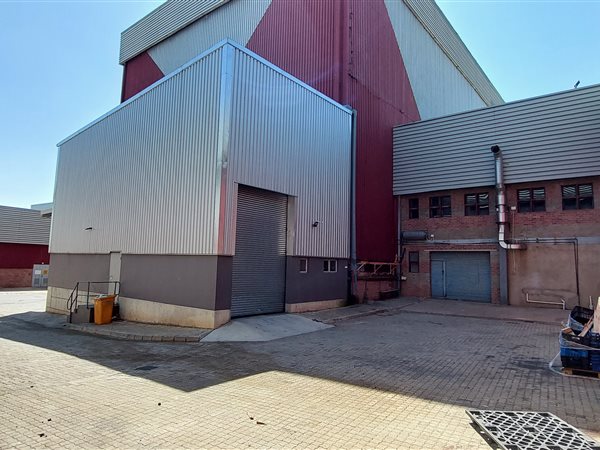 1200  m² Industrial space in Gateway Industrial Park