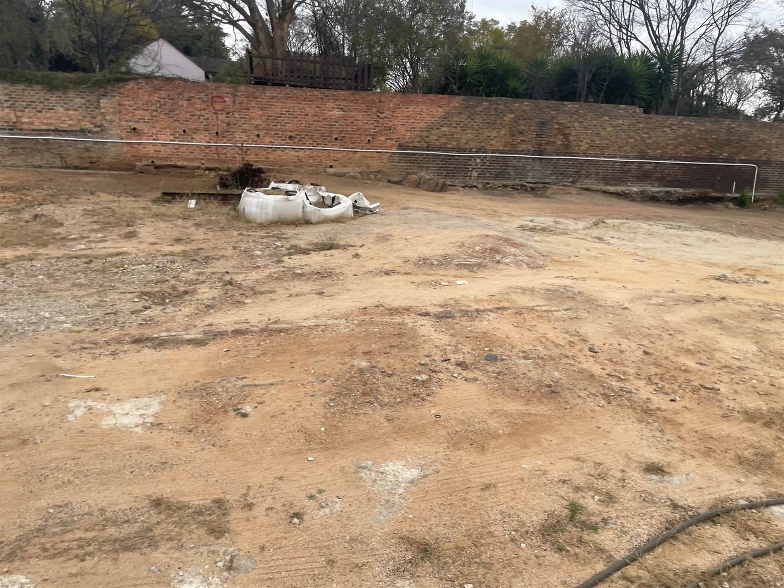 844 m² Land available in Bryanston photo number 2