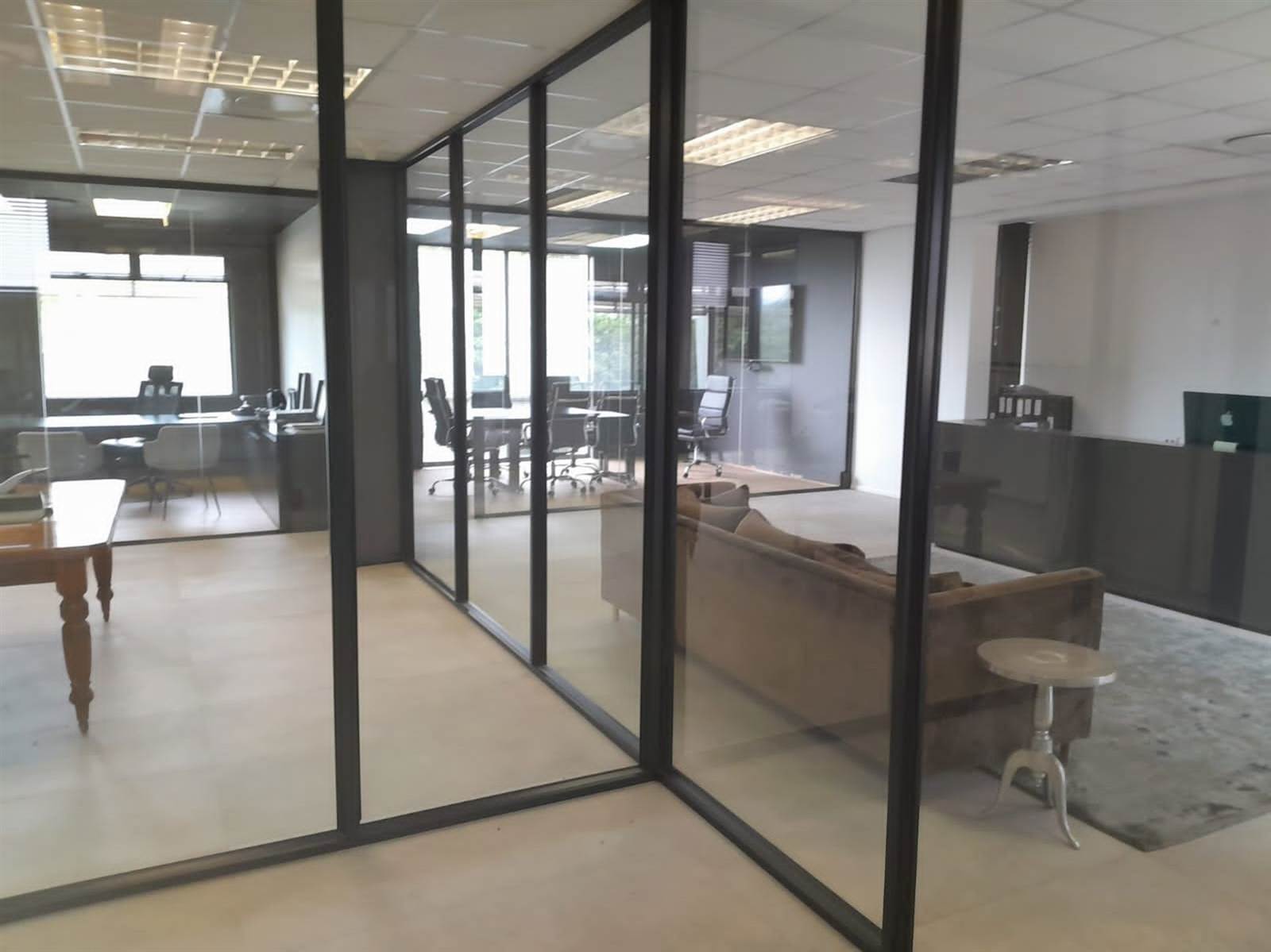 321  m² Office Space in La Lucia photo number 5