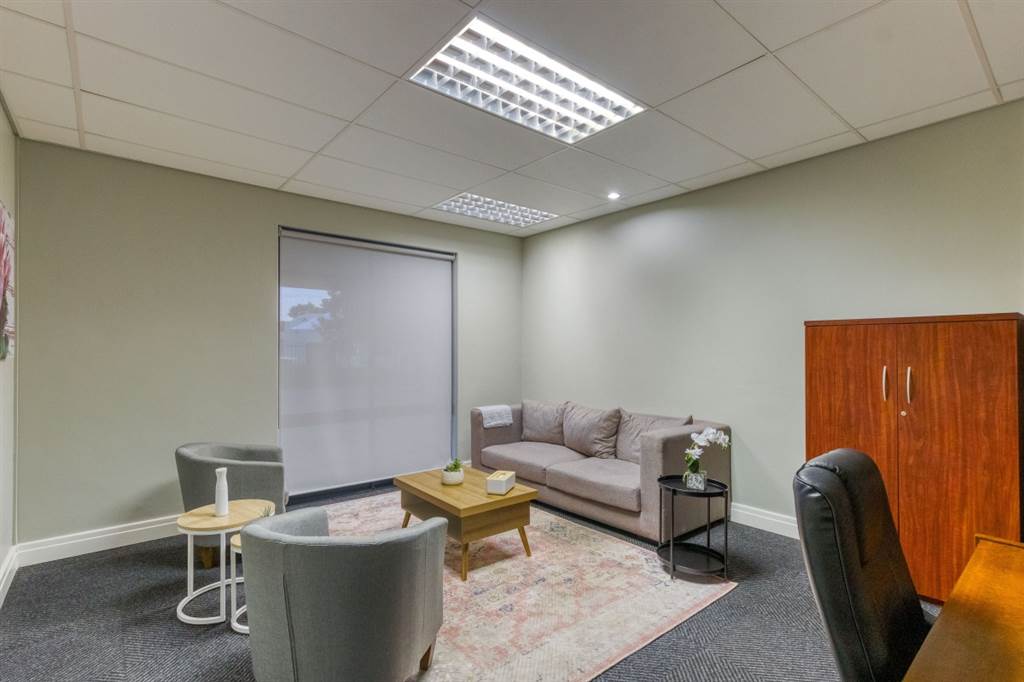 999  m² Office Space in Paarl Central East photo number 18