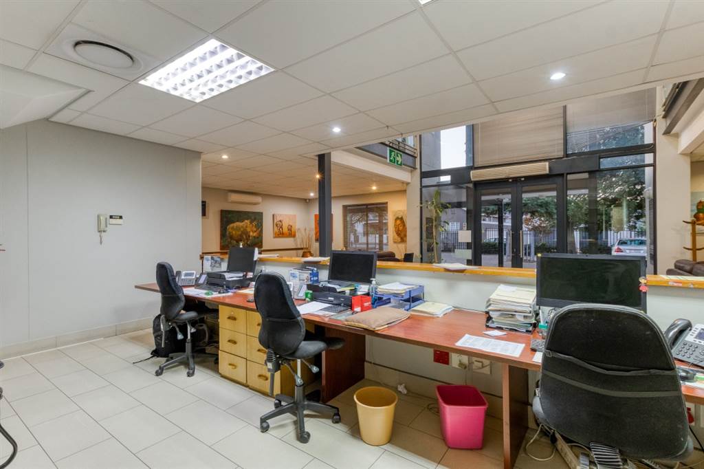 999  m² Office Space in Paarl Central East photo number 7