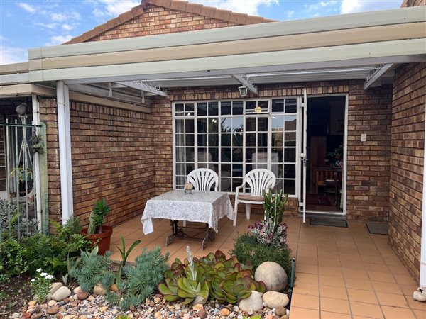 3 Bedroom Townhouse 3 Bedroom Townhouse