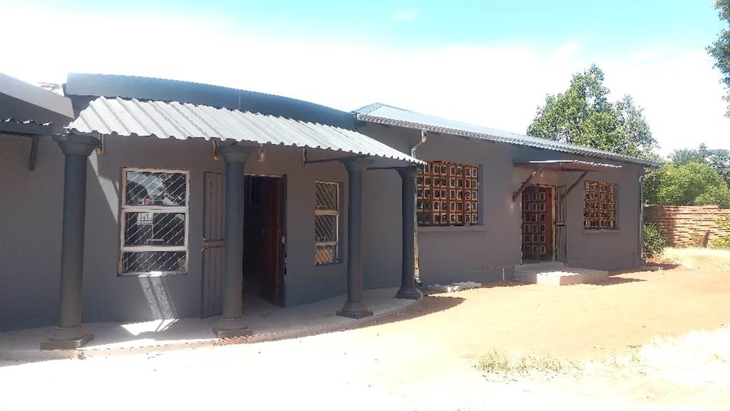 4 Bed House in Polokwane Central photo number 1