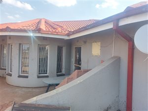 3 Bed House in Unitas Park