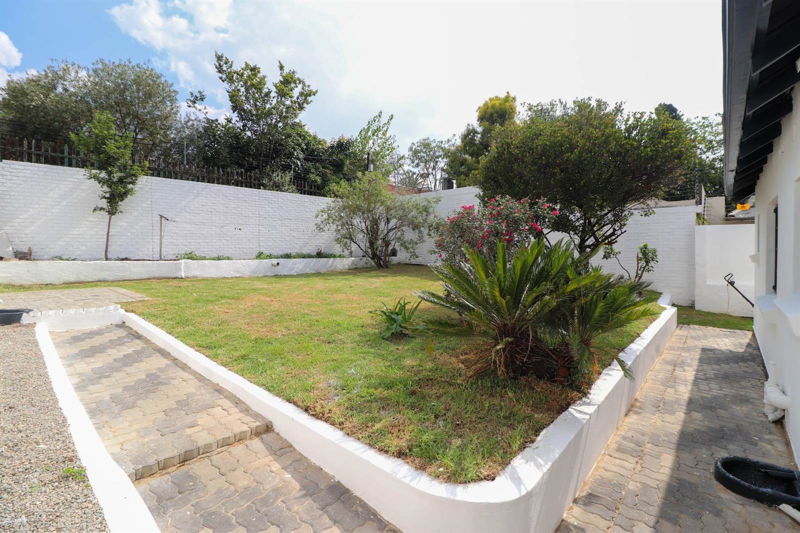 3 Bed House in Parkhurst photo number 7