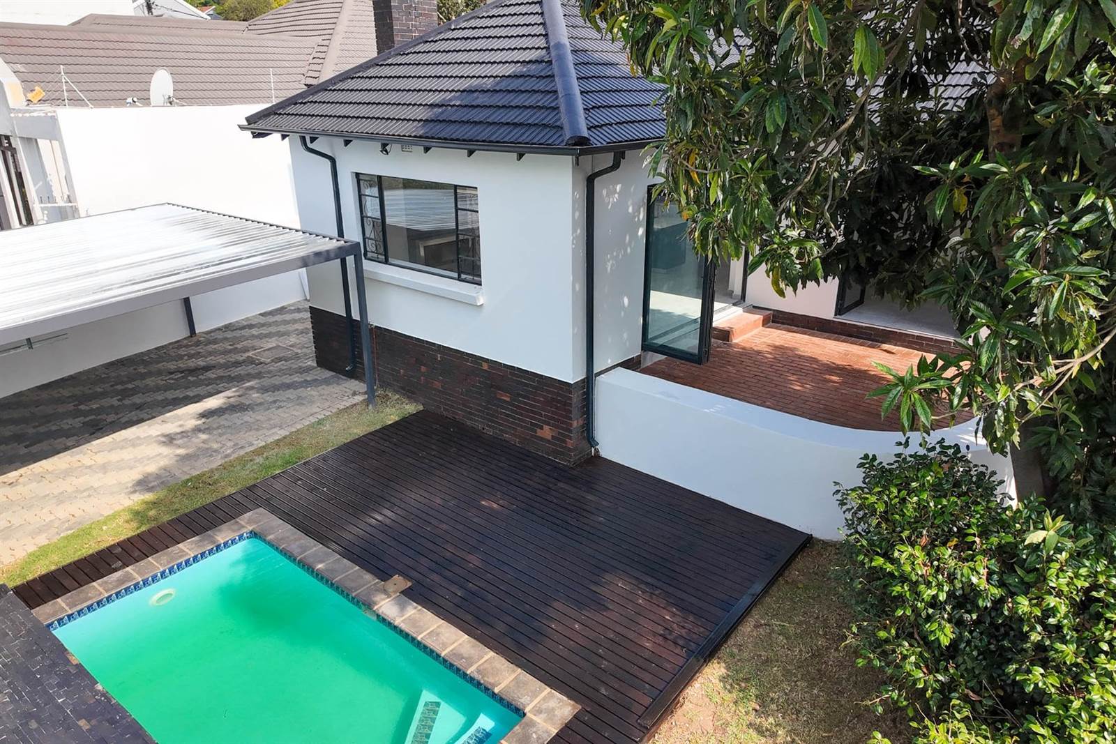 3 Bed House in Parkhurst photo number 2