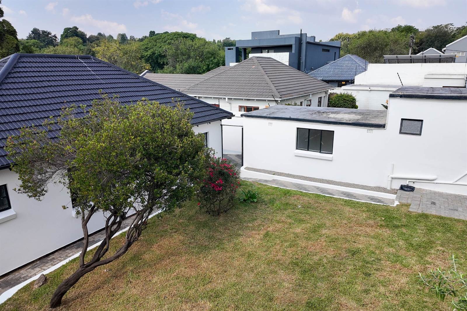 3 Bed House in Parkhurst photo number 4