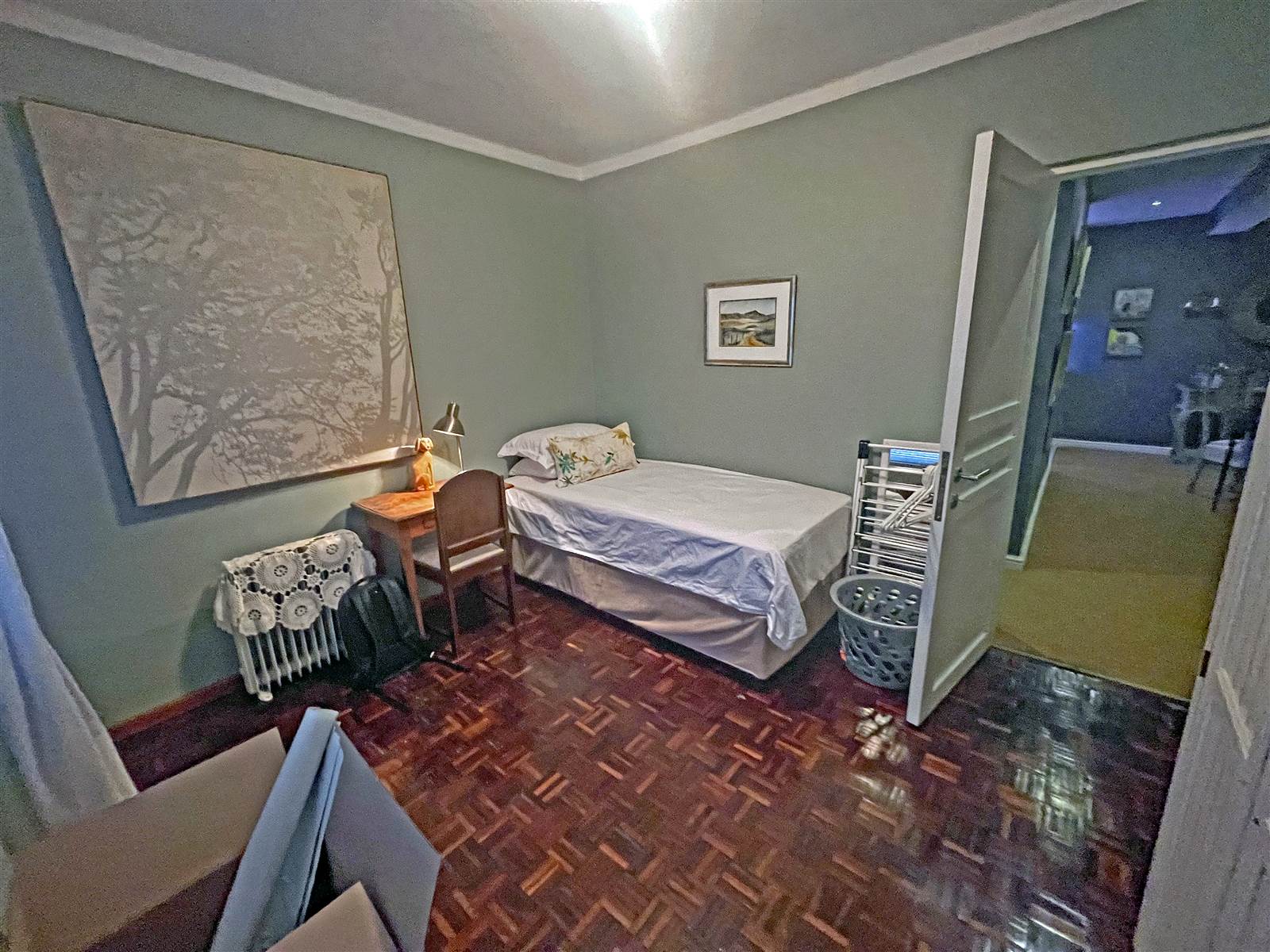 2 Bed Apartment in Oranjezicht photo number 10