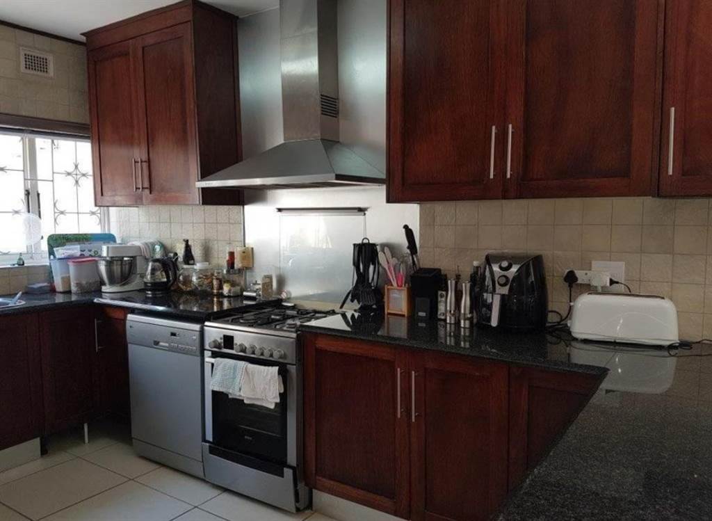 3 Bed Apartment in Umhlanga Rocks photo number 5