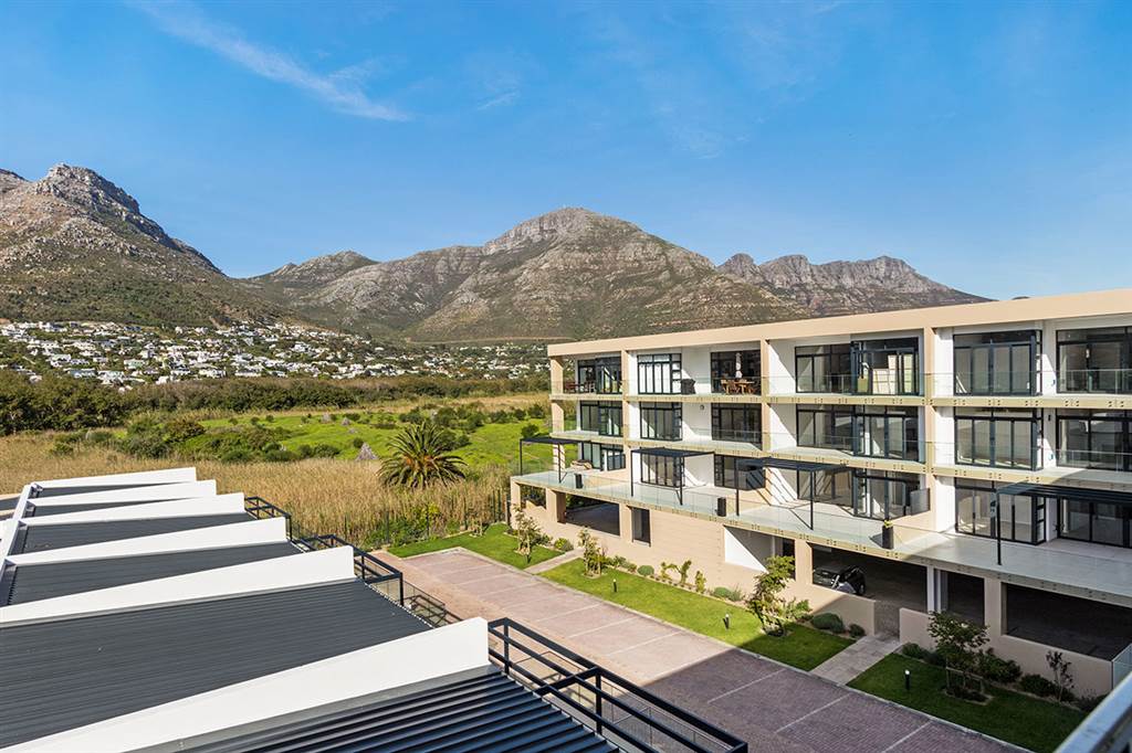2 Bed Apartment in Hout Bay and surrounds photo number 21