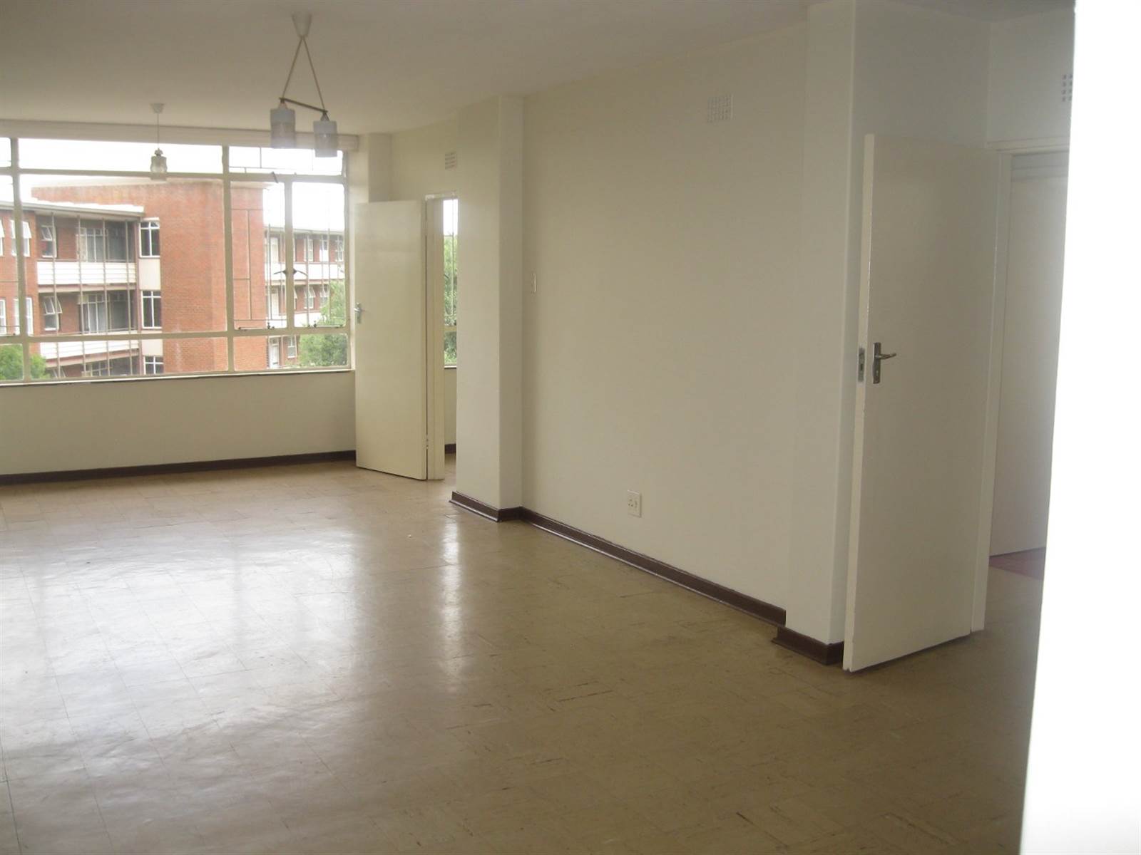 2 Bed Apartment in Queenswood photo number 8