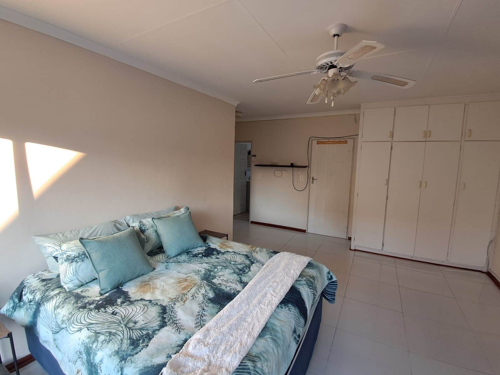 4 Bed Duplex in Piet Retief photo number 12