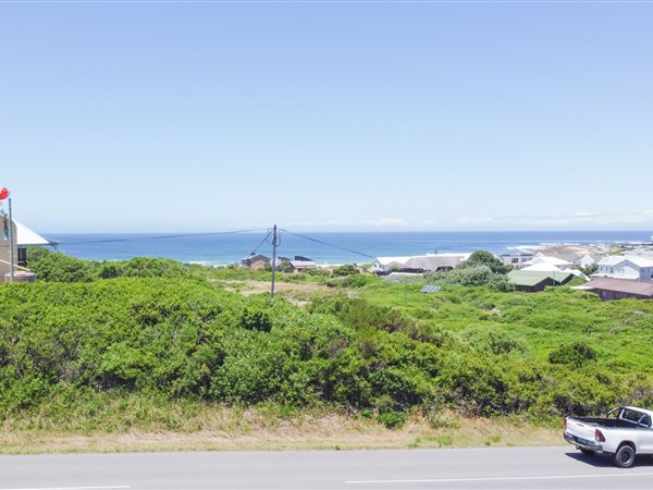 1016 m² Land available in Cape St Francis