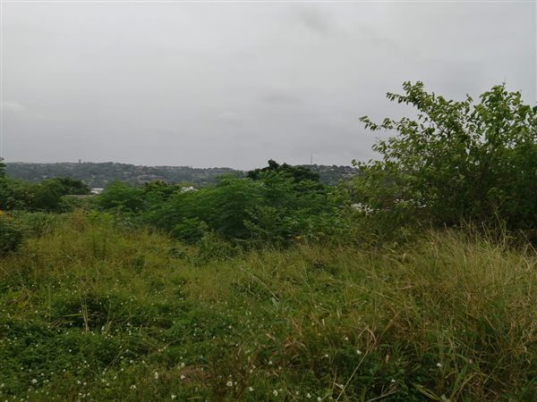925 m² Land available in Greenwood Park