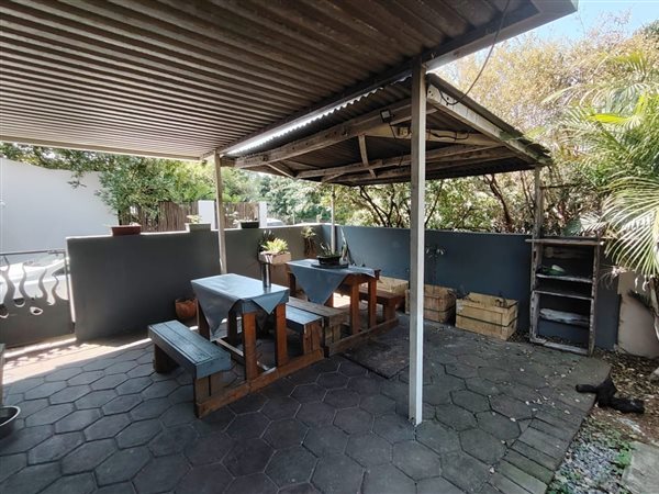 2 Bedroom Simplex 2 Bedroom Simplex