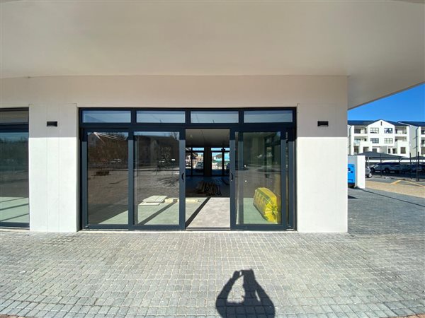 87  m² Retail Space