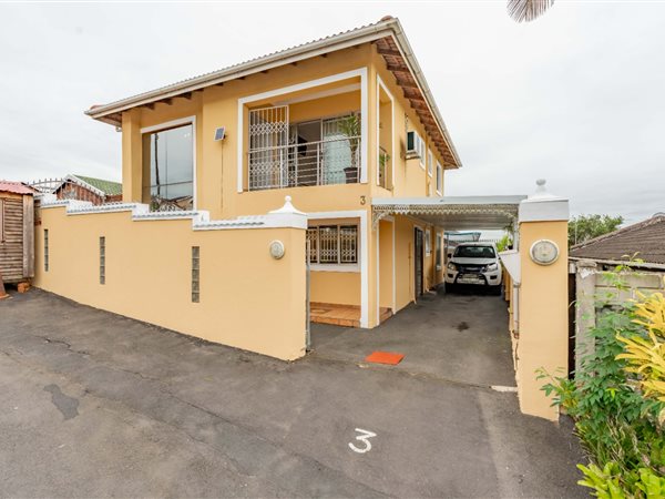 4 Bedroom House 4 Bedroom House