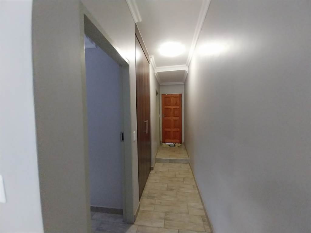 3 Bed Townhouse in Doornpoort and surrounds photo number 10