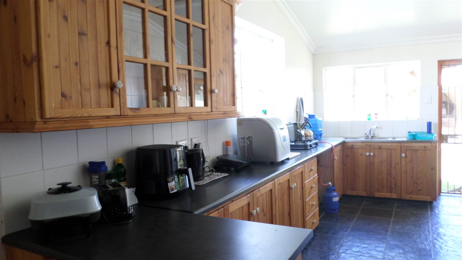 3 Bed House in Middelburg photo number 4