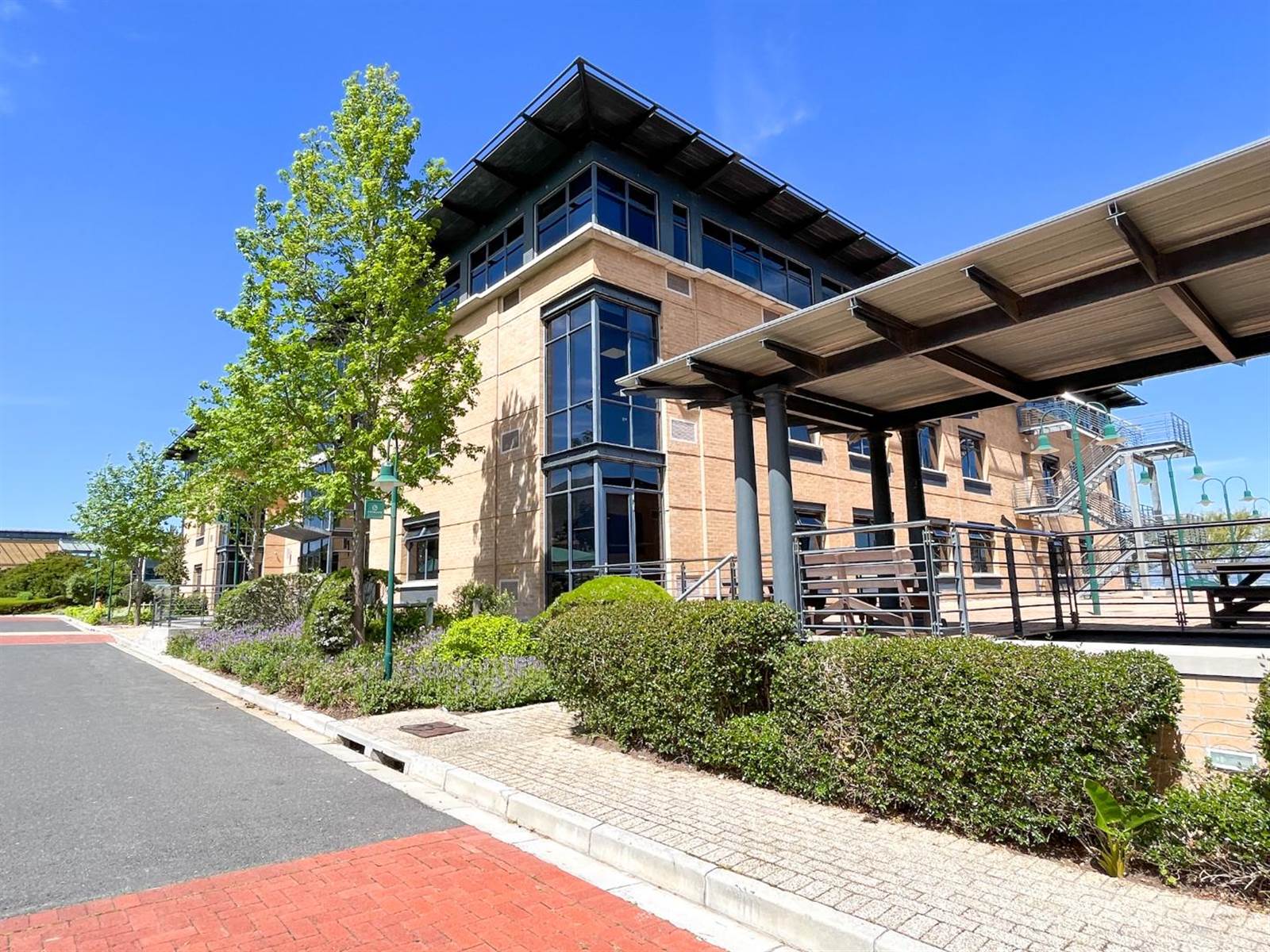 1023  m² Office Space in Plattekloof photo number 5