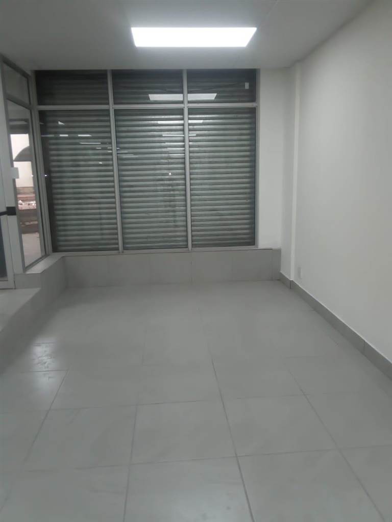 245  m² Retail Space in Pinetown Central photo number 11