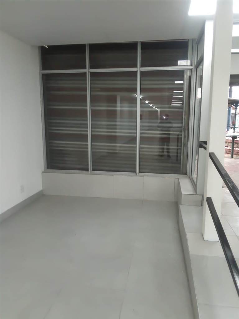 245  m² Retail Space in Pinetown Central photo number 12